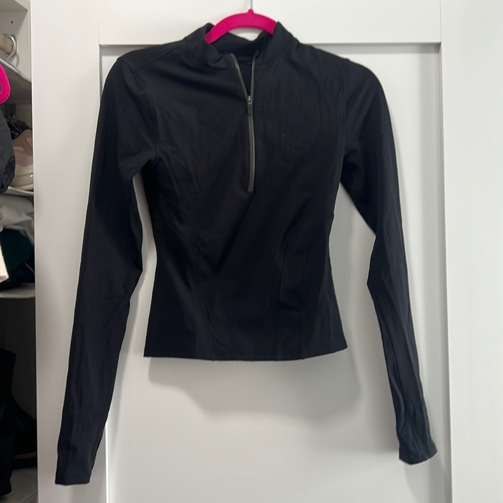 Black Lululemon size 4 quarter zip